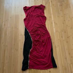 Nice quality dress with zipper detail